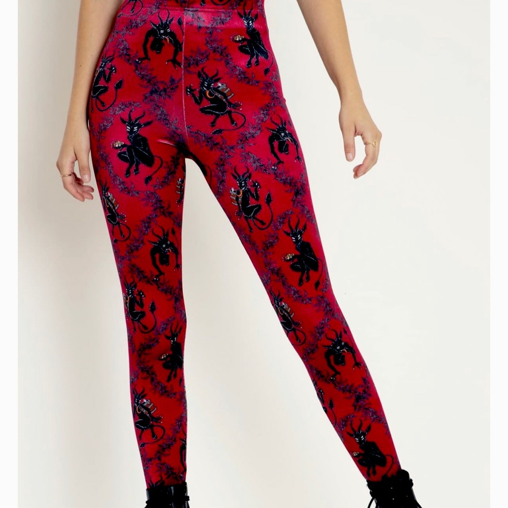BNWT M Blackmilk Krampus HW Velvet Leggings